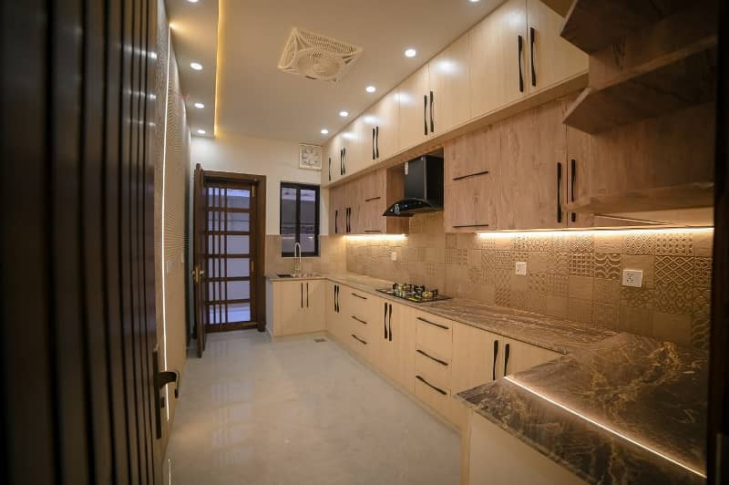 35×70 10 Marla brand new luxurious corner House for Sale G-13 isb