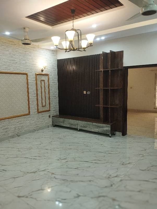 10 Maral Beautiful First Floor Available For Rent Near All Facilities