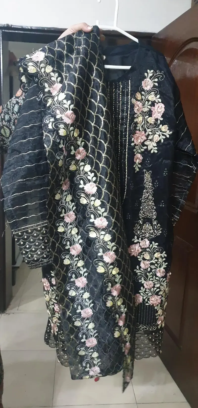 Black Embroidered Formal Suit – Party / Wedding Wear