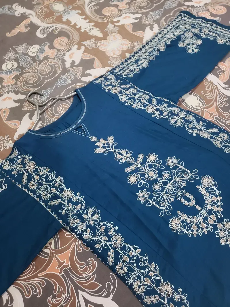 Elegant Embroided 2 Piece Ready To Wear