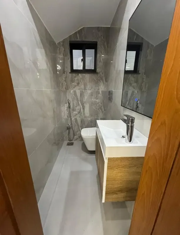 LUXURY 5 MARLA BUNGALOW FOR RENT | DHA 9 TOWN | AFFORDABLE COMFORT